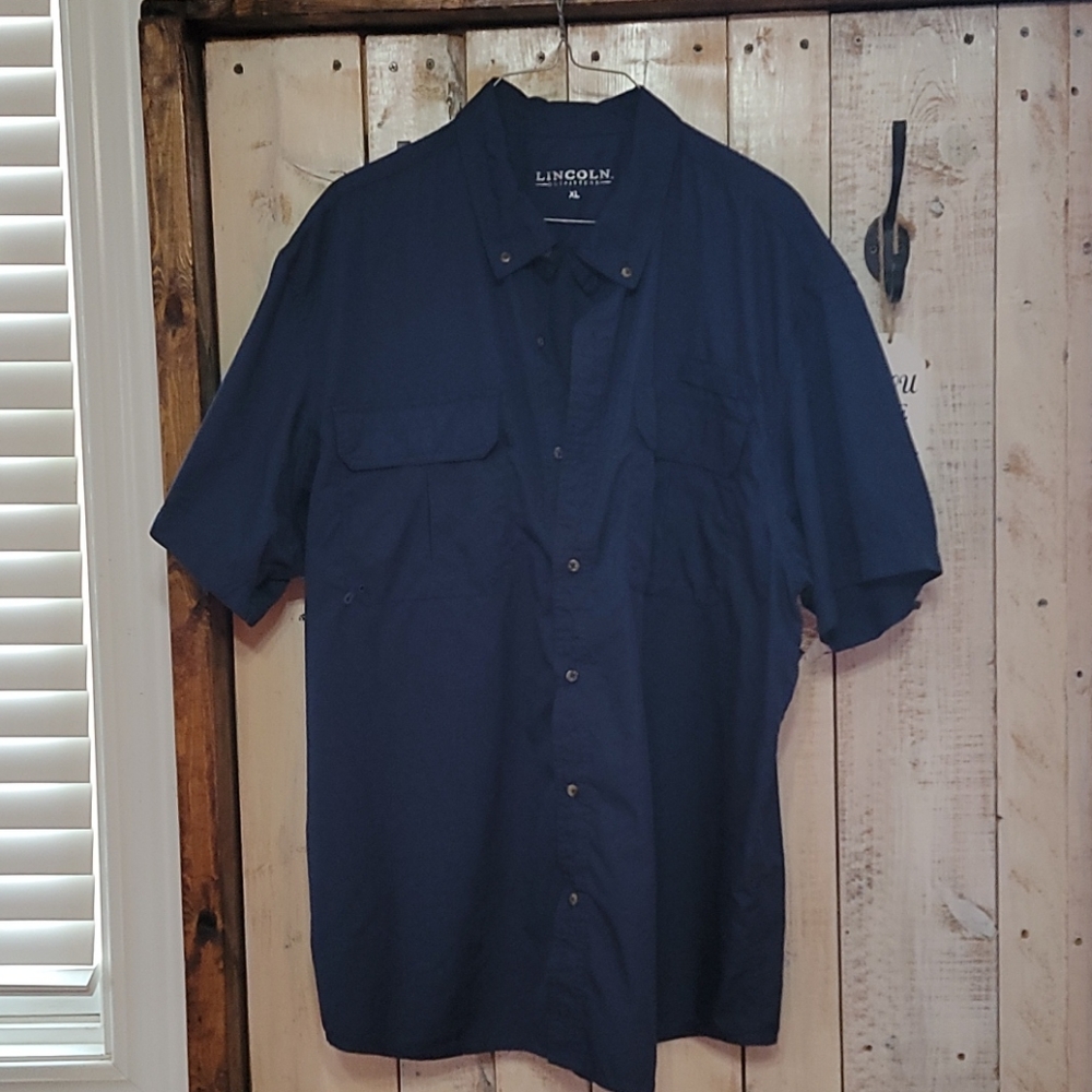 Lincoln Outfitters vented polo